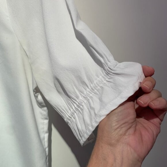 Cute blouse - Picture 3 of 6